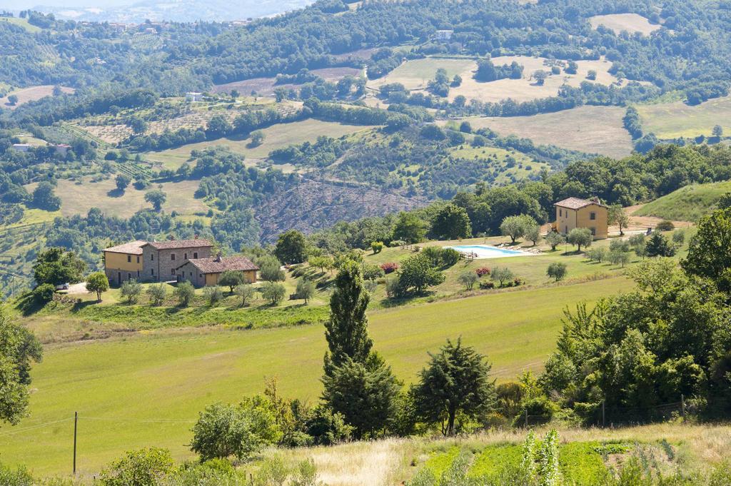 Agriturismo Tenuta Di Biscina Eksteriør bilde