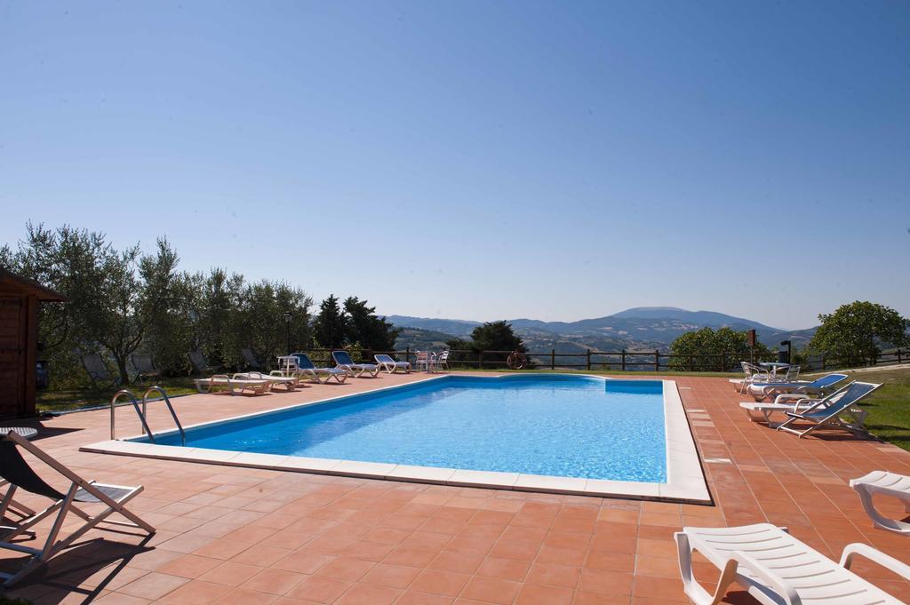 Agriturismo Tenuta Di Biscina Eksteriør bilde