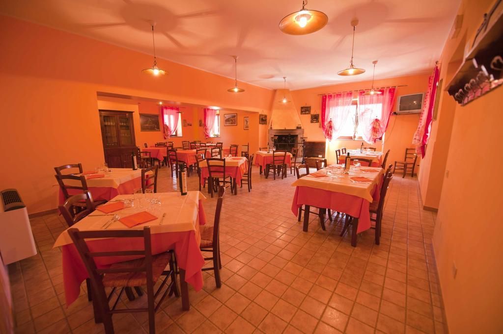 Agriturismo Tenuta Di Biscina Eksteriør bilde