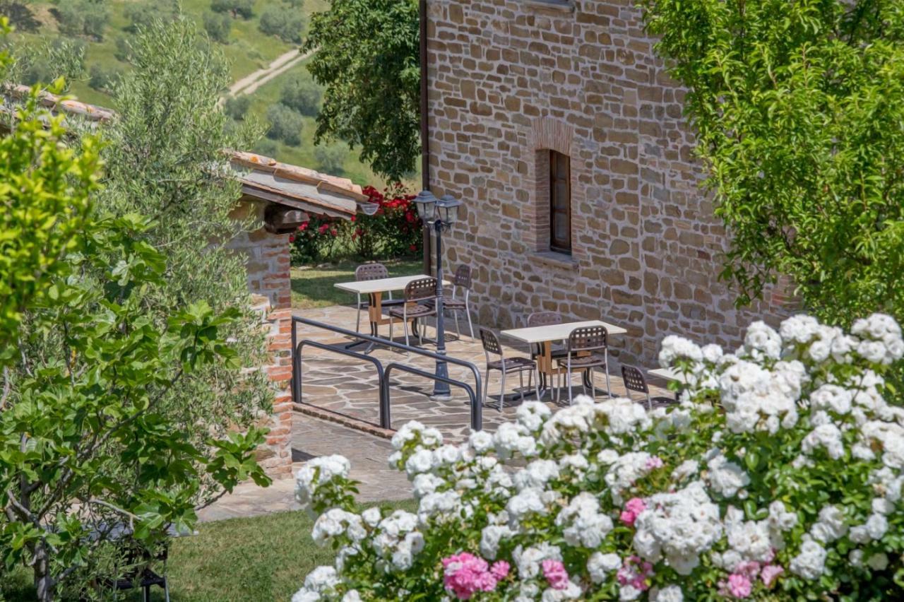 Agriturismo Tenuta Di Biscina Eksteriør bilde