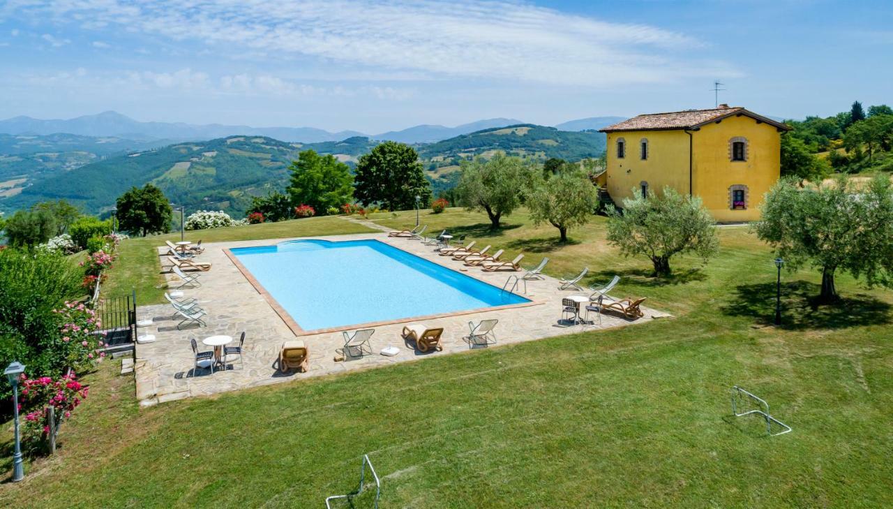 Agriturismo Tenuta Di Biscina Eksteriør bilde